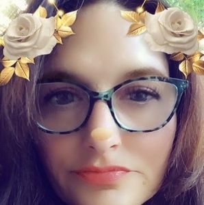 Meet your Posher, Ashia